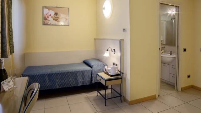 Standard, Triple, 1 Double and 1 Single Bed, Murphy Bed, Murphy Balcony، Hotel Lovere Resort And Spa 8/8