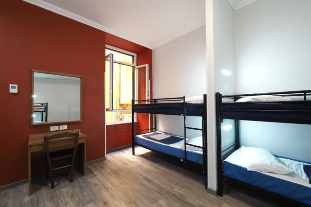 Female Dorm, Female Only, Basic, Shared Bathroom، Alessandro Palace Bar 1/5