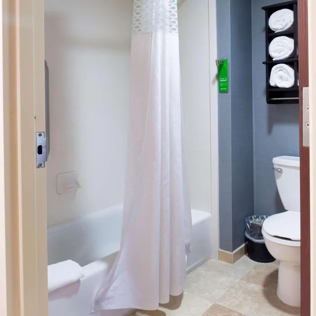 جناح استوديو بسرير كينج وسريرين كوين، Hampton Inn And Suites Vineland 4/8
