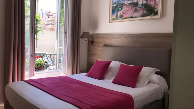 غرفة قياسية بسرير مزدوج، Hotel Parisien 3/6