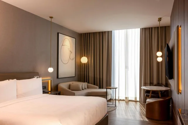 Guest Room, Deluxe, King Bed, City View, Executive Level، JW Marriott Hotel Guadalajara 1/9