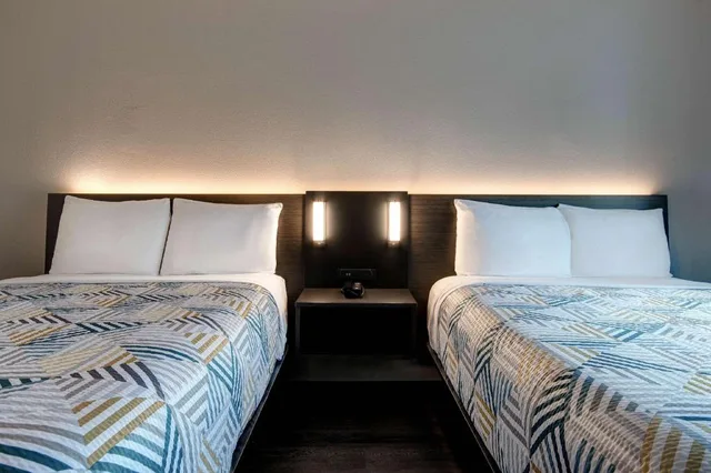 2 Full Beds Mobil Access Tub Nsmk Micfridg، Motel6 Pharr, TX 1/5