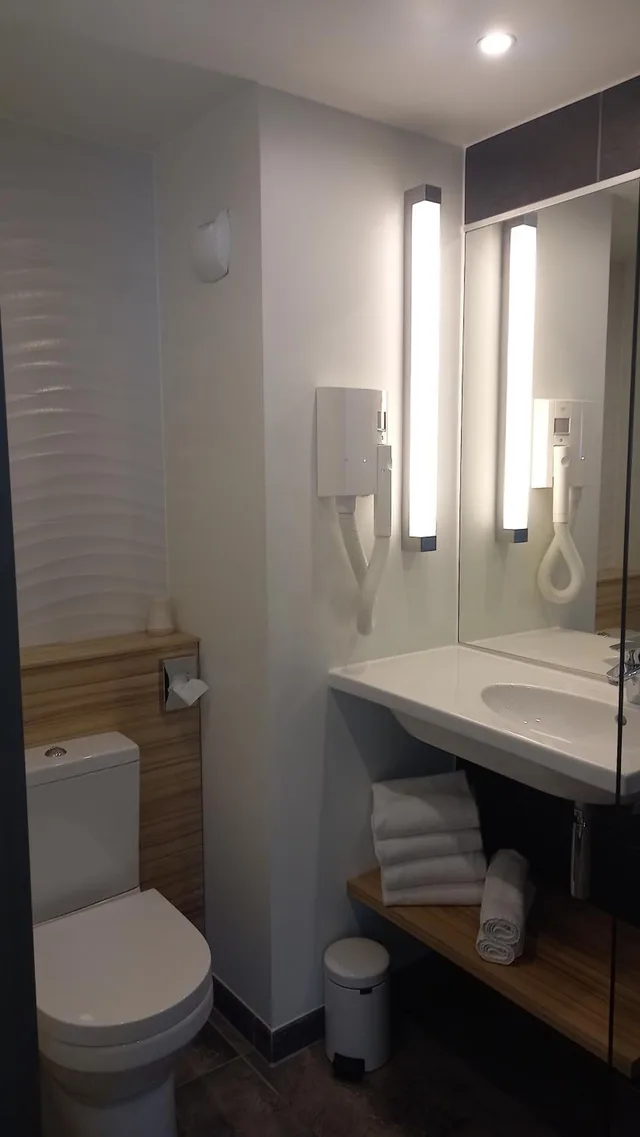 غرفة قياسية رباعية، Campanile Le Mans Centre Gare 6/10