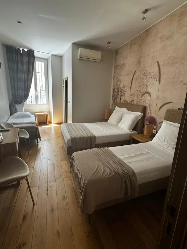 غرفة عائلية بسرير مزدوج وسريرين منفصلين، Hotel De La Mer 3/10
