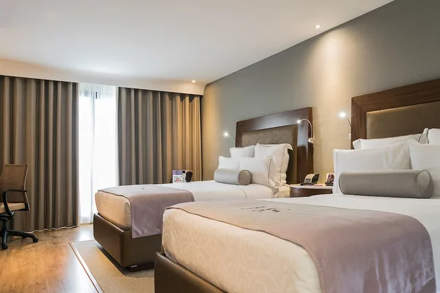 غرفة ديلوكس بسريرين مزدوجين، Hs Hotsson Hotel Leon 2/3
