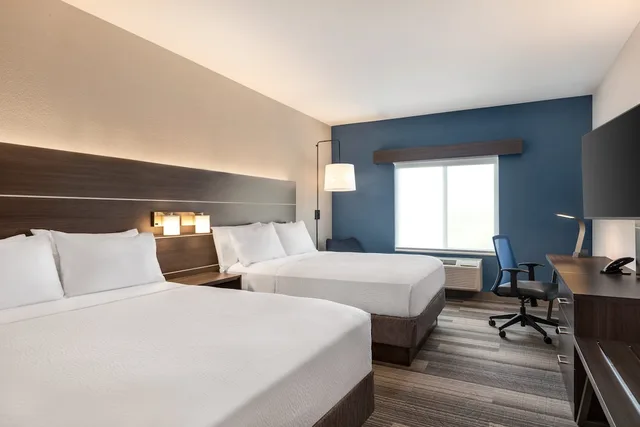 جناح بسريرين كوين لذوي الإعاقة، Holiday Inn Express Hotel Suites Denver Airport 1/5