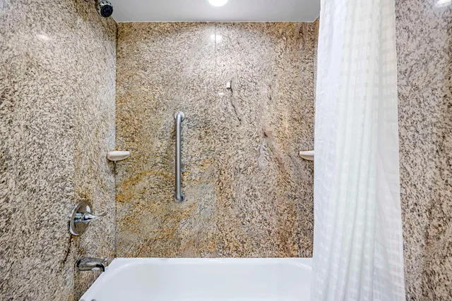غرفة بسرير كينج، Quality Inn Clarksville 9/9