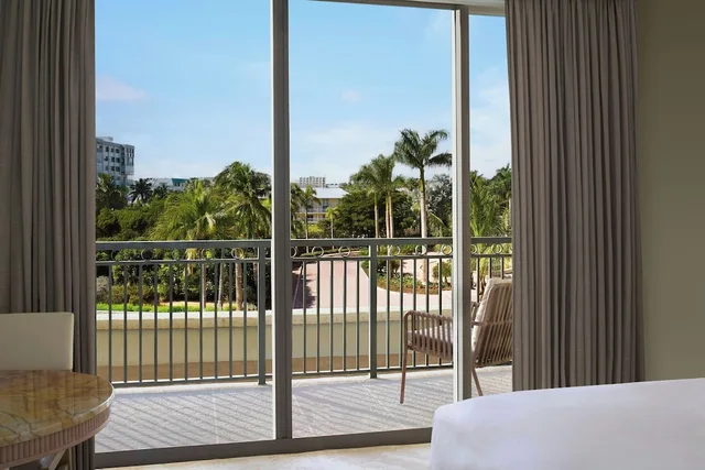 Classic, 2 Queen Beds, The Ritz Carlton Key Biscayne 4/6