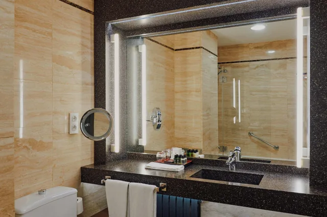 غرفة قياسية بسرير كوين، Gallery Hotel 1/1