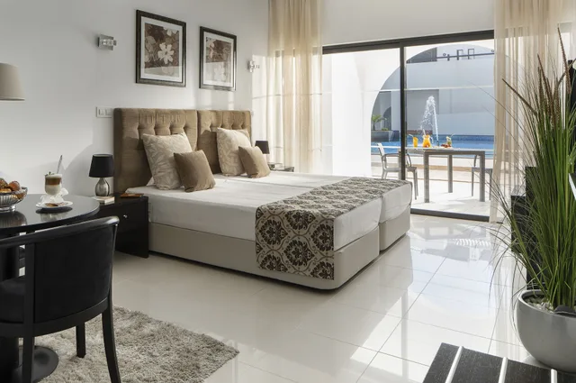 استوديو بسريرين منفصلين بإطلالة على المسبح بشرفة في المبنى الرئيسي، Belmar Spa and Beach Resort 4/8