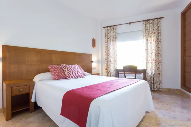 Room, Double Bed, Hotel Riad Arruzafa 3/4