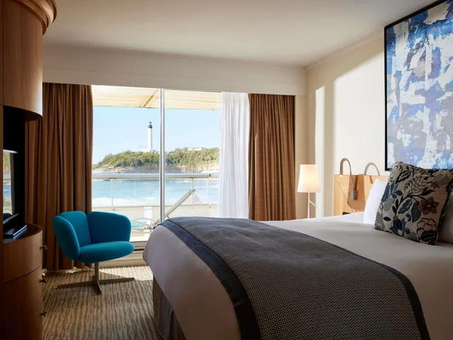 جناح بريستيج بسرير مزدوج أو سريرين منفصلين بإطلالة على البحر بشرفة، Sofitel Biarritz Le Miramar Thalassa Sea & Spa 2/5