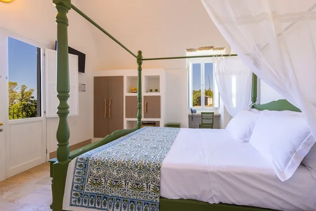 غرفة ديلوكس بسرير كوين، Hotel Masseria Fontanelle 1/6