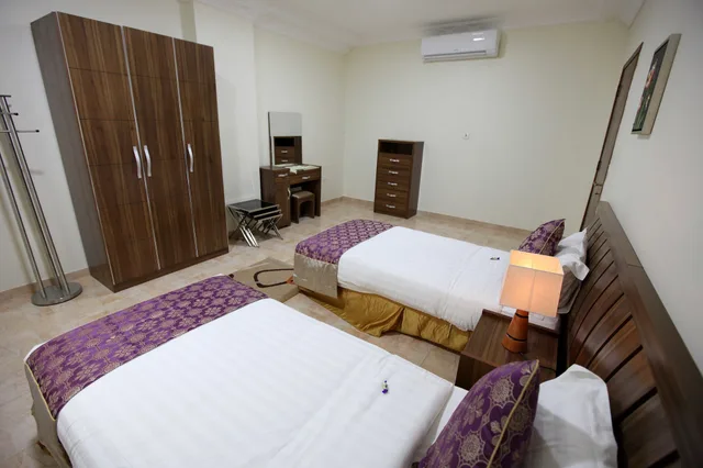 شقة بسرير مزدوج وسريرين منفصلين بغرفتي نوم، فندق برج العنوان(Enwan Suites Serviced Apartments) 7/10