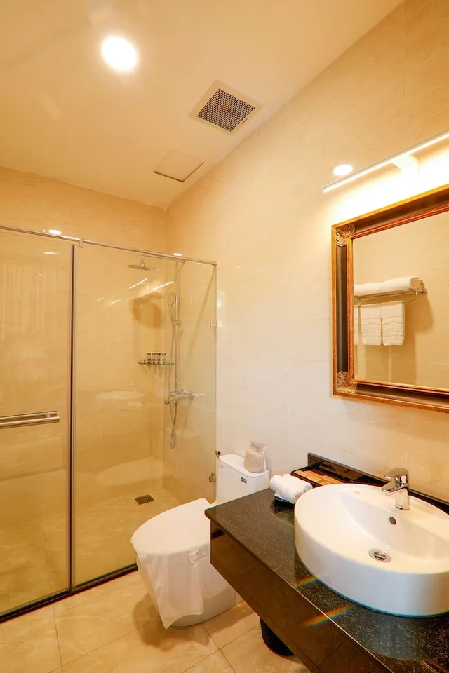Room, Queen Bed, Garden View, Deluxe Building، Dalat Edensee Lake Resort and Spa 5/6
