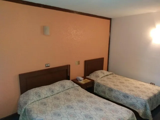 Room, Queen Bed, Maria Victoria Hotel 2/10