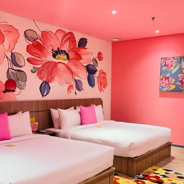 غرفة ديلوكس بسرير كينج، Yellow Bee Resort Cililitan 2/10