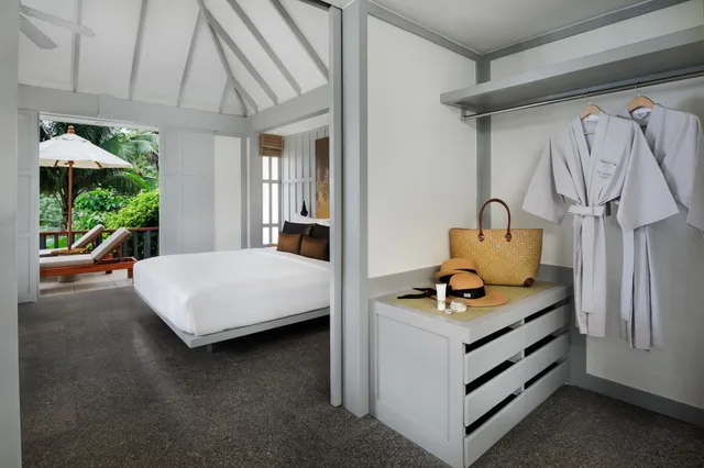 1 Bedroom, Cottage, King Bed, Sofa, Hill Side، The Surin Phuket 1/3