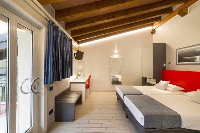 غرفة قياسية بسريرين منفصلين في الملحق، Albergo Fontana 4/7