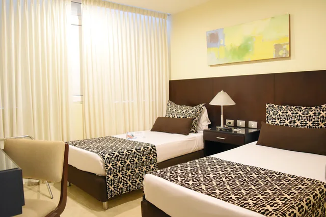 غرفة قياسية بسرير مزدوج، Casino Internacional 2/4