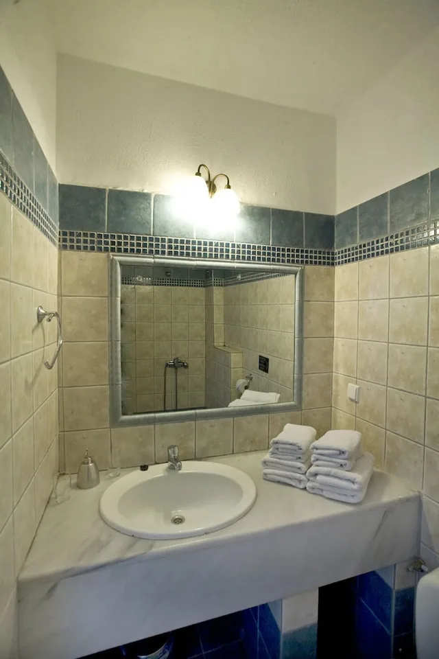 Room, Queen Bed, Sea View, Near the Pool، Assa Maris Beach Hotel 7/9