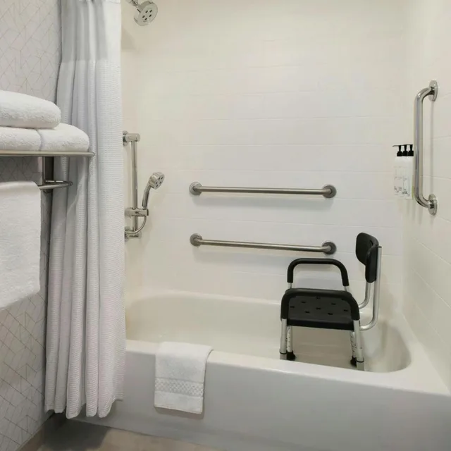 Suite, 2 Queen Beds, Trundle Bed, Sofa, Springhill Suites Pittsburgh Mills 5/6