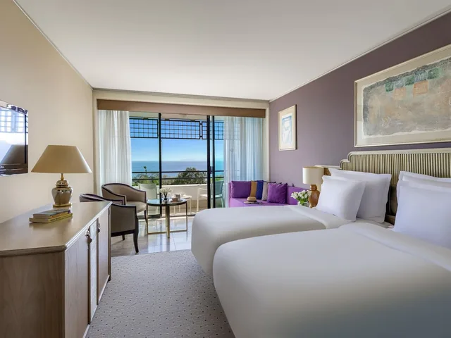 غرفة قياسية بسريرين منفصلين بإطلالة جزئية على البحر، Rixos Downtown Antalya 1/10