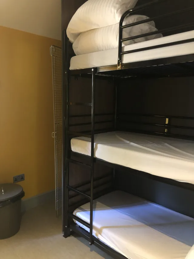 سكن مشترك مختلط بأسرّة بطابقين، Publove the Steam Engine Hostel 2/3