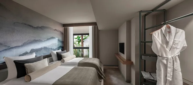 Family Suite, 2 Double and Twin Beds, Terrace, Large، Hotel Paloma Finesse Side 1/3