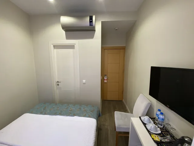 غرفة قياسية بسرير كوين، Bunkahaus 6/10