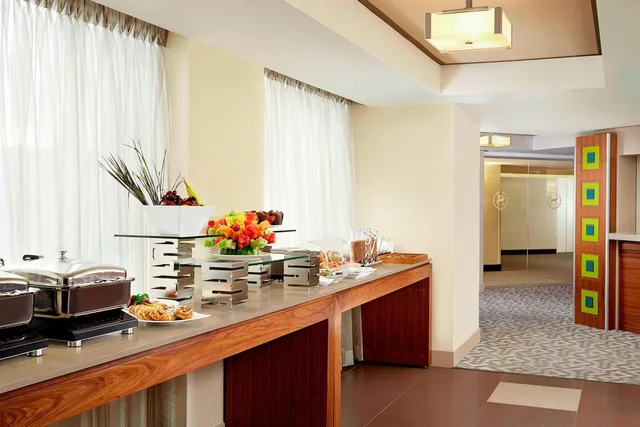 1 Bedroom, Suite, King Bed, Club Floor، Sheraton Parkway Toronto North Hotel Suites 10/10