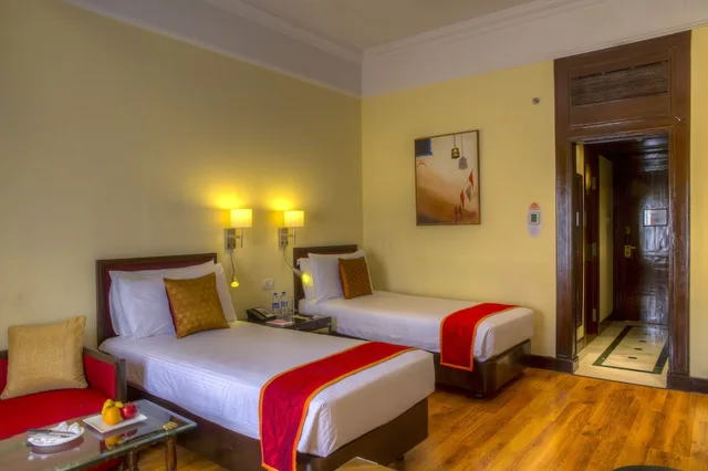 غرفة سوبيريور بسريرين منفصلين، Gateway Nashik 6/8