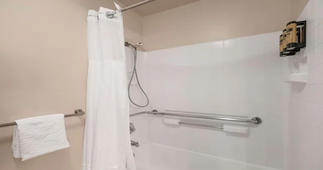 غرفة بسرير كوين، Best Western Plus Orchid Hotel & Suites 7/7