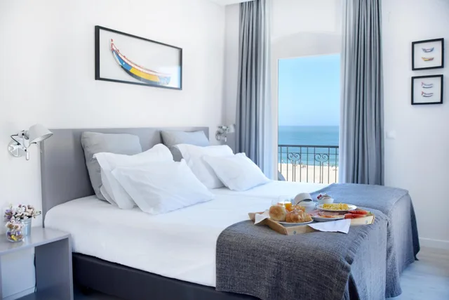 Room, Double Bed, Sea Front، Albergaria Mar Bravo 5/10