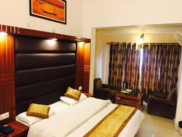 غرفة ديلوكس بسرير مزدوج، Hotel Kahkashan 3/6