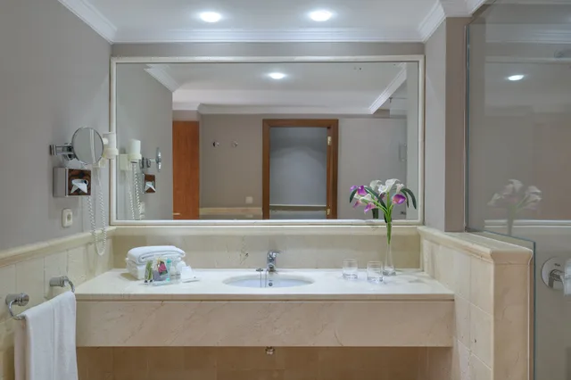 جناح بسرير كينج بإطلالة على البحر بشرفة مع أريكة، Hipotels Natura Palace - Adults Only 3/3