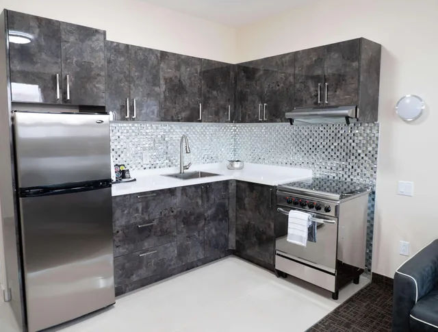 جناح بسرير كينج، Hotel Montreal Metropolitan, an Ascend Collection Hotel 7/8