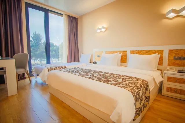 Room, Triple, Iveria Inn Tbilisi 7/10