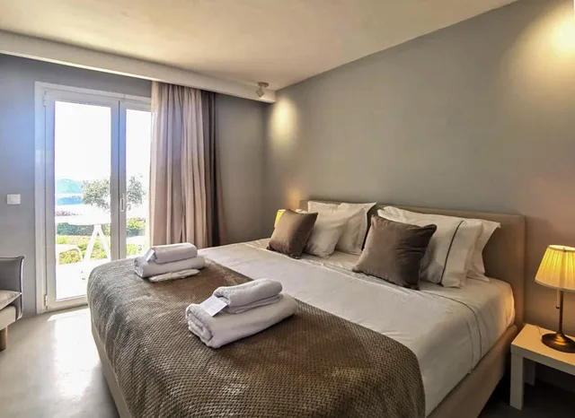 جناح بسرير كوين بإطلالة على البحر، Oniro Skiathos 4/10