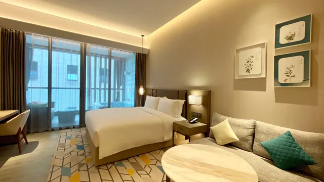 غرفة قياسية بسرير كينج، Holiday Inn Resort Maoshan Hot-Spring 5/8