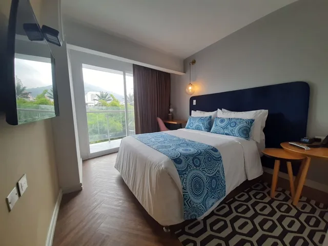 غرفة بسرير كوين بشرفة، Hotel Faranda Collection Cali 3/10