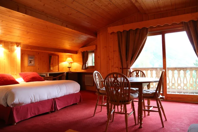 Mountain, Privilege, Double Bed، LE JEU DE PAUME 3/4