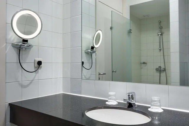 غرفة قياسية بسرير مزدوج، NH Maastricht Hotel 3/4