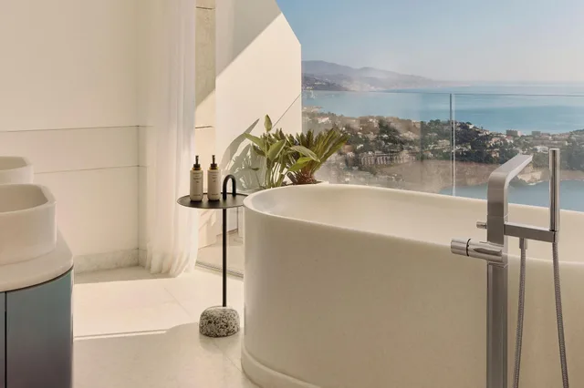 جناح بإطلالة على البحر بغرفتي نوم، The Maybourne Riviera 2/2