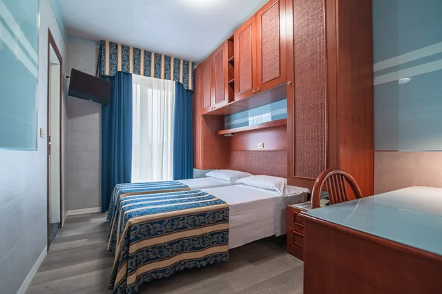 غرفة قياسية بسرير مزدوج، Hotel Colombo 1/2