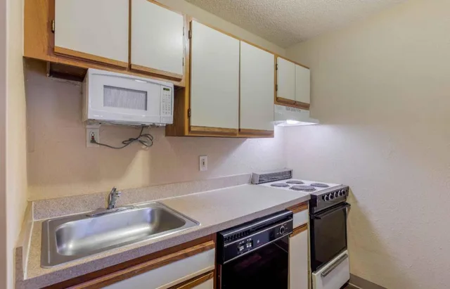 جناح بسريرين كوين بغرفة نوم واحدة، Extended Stay America - Richmond - Innsbrook 4/6