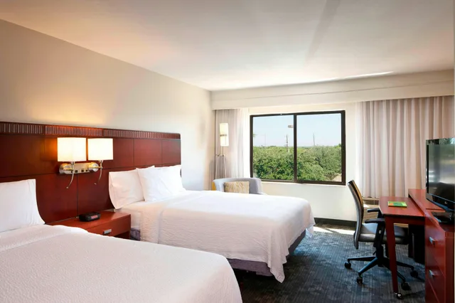 غرفة بسريرين كوين، Courtyard Brownsville 2/4