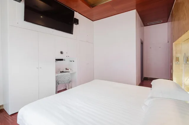 غرفة غراند ديلوكس بسرير كينج، Hotel Trecento 3/10