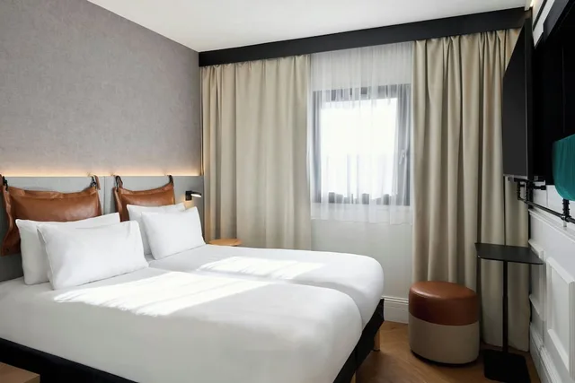 غرفة بسريرين منفصلين، Moxy Paris La Villette 1/10