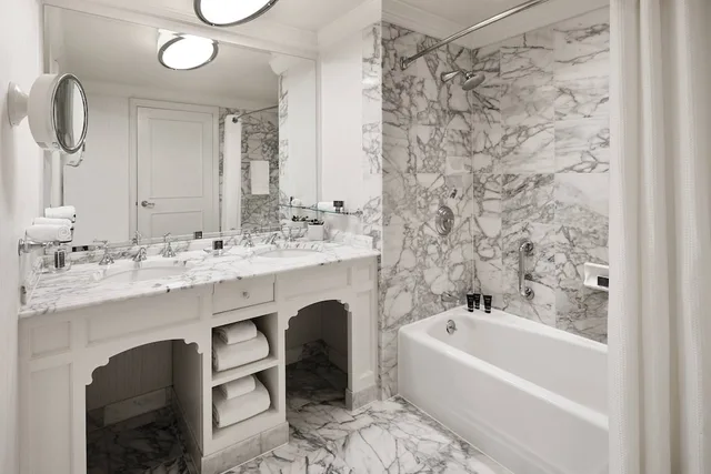 غرفة كلوب بسرير كينج، The Ritz Carlton San Francisco 2/2
